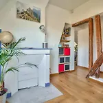 GuestReady -- Rooftop Maisonette in Folie-Méricout